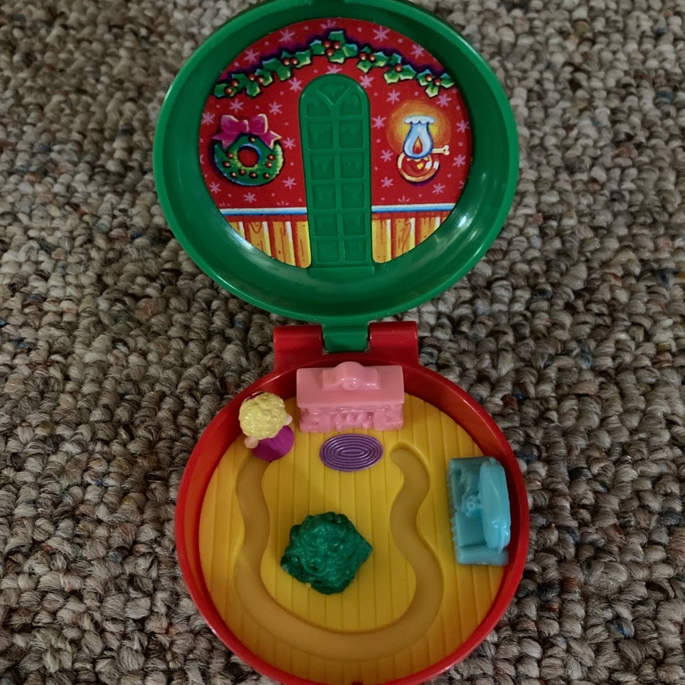 Vintage Happy Meal 1993 Polly Pocket Christmas Wreath - Picture 3 of 3